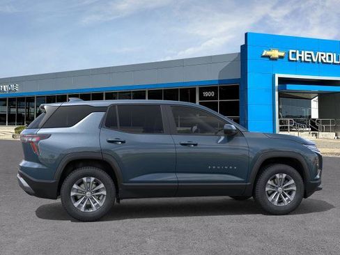 New 2026 Chevrolet Equinox LT w/ Convenience Package II FWD image 5