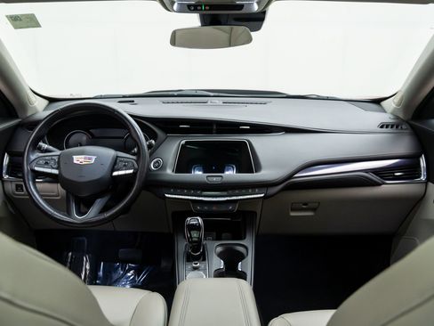 Certified 2023 Cadillac XT4 Luxury w/ Cold Weather Package image 12