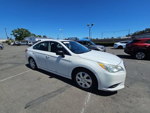 Used 2017 Subaru Legacy 2.5i AWD/4WD image 2