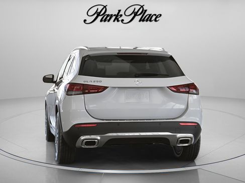 Certified 2021 Mercedes-Benz GLA 250 image 15