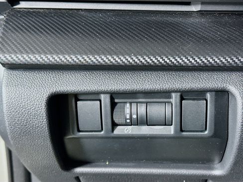 Used 2024 Subaru Crosstrek 2.0i Premium image 16