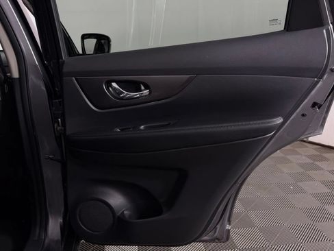 Used 2015 Nissan Rogue SV AWD/4WD image 27
