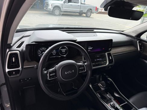 Used 2023 Kia Sorento SX Prestige AWD/4WD image 13