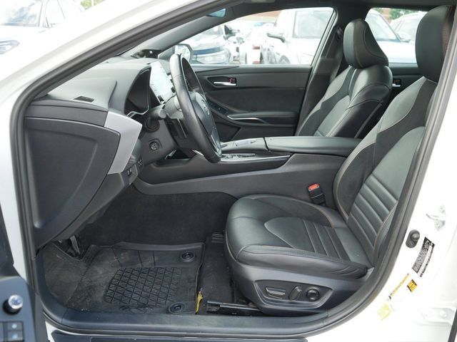 Used 2022 Toyota Avalon Touring FWD image 13