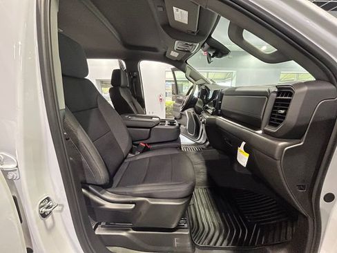 Certified 2025 Chevrolet Silverado 2500 LT w/ Convenience Package image 13