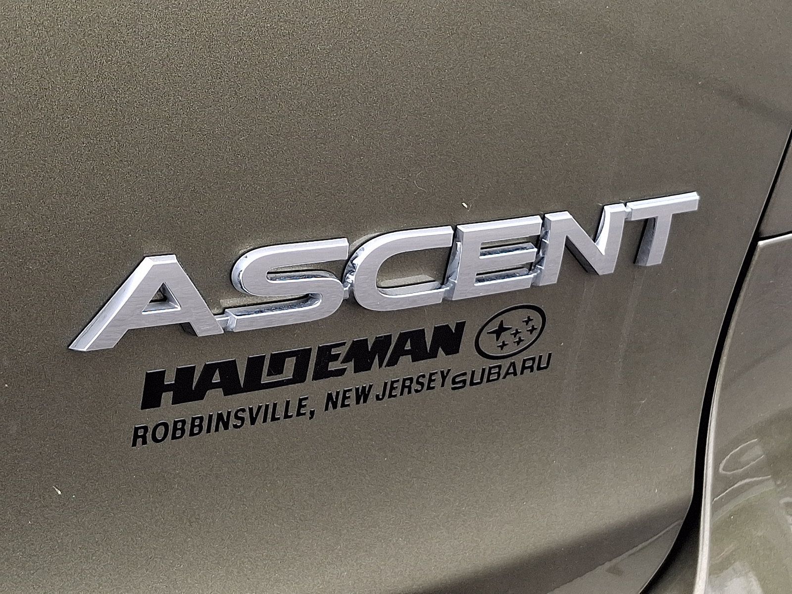 Certified 2025 Subaru Ascent Premium AWD/4WD image 29