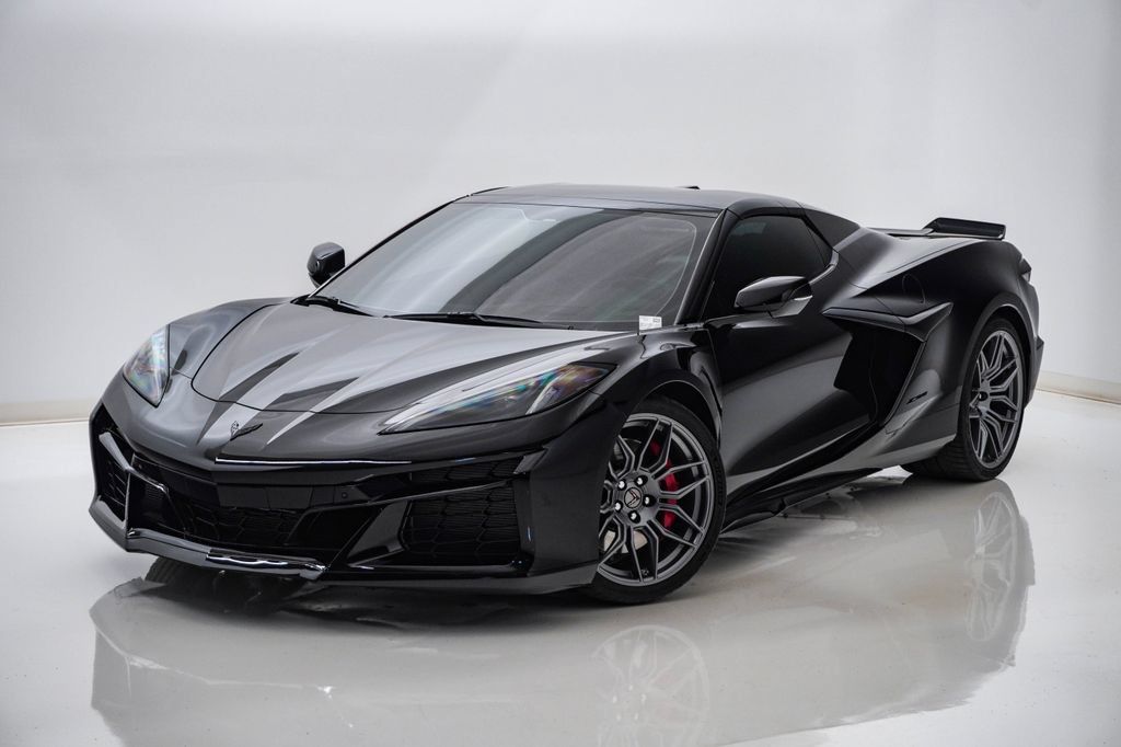 Used 2023 Chevrolet Corvette Z06 RWD image 8