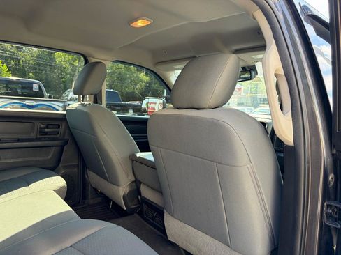 Used 2018 RAM 2500 Tradesman w/ Chrome Appearance Group AWD/4WD image 41
