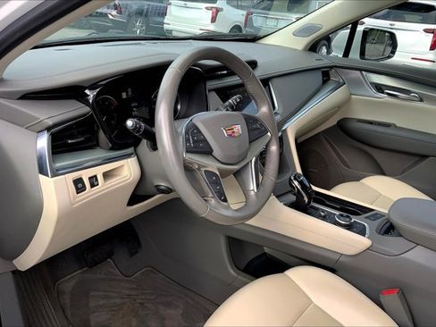 Used 2022 Cadillac XT5 Premium Luxury image 14