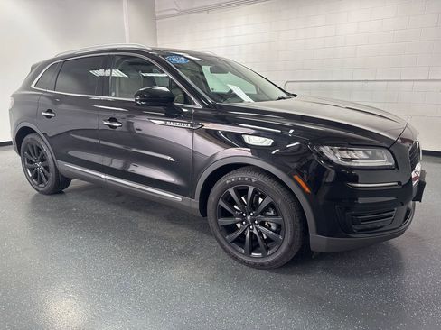 Used 2020 Lincoln Nautilus Reserve w/ Monochromatic Package AWD/4WD image 2