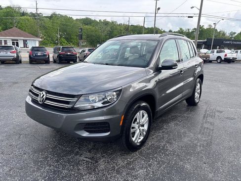 Used 2016 Volkswagen Tiguan S FWD image 4