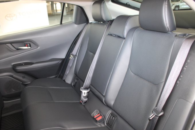 New 2027 Toyota Prius Limited FWD image 13