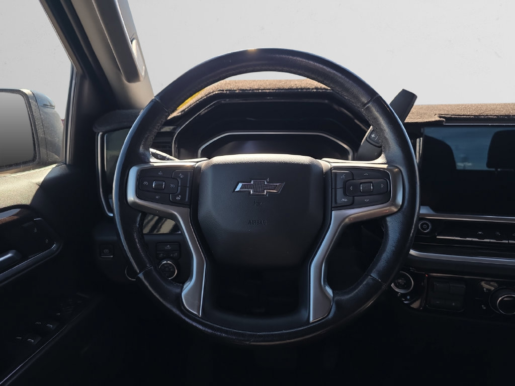 Used 2022 Chevrolet Silverado 1500 RST w/ Z71 Off-Road Package AWD/4WD image 13