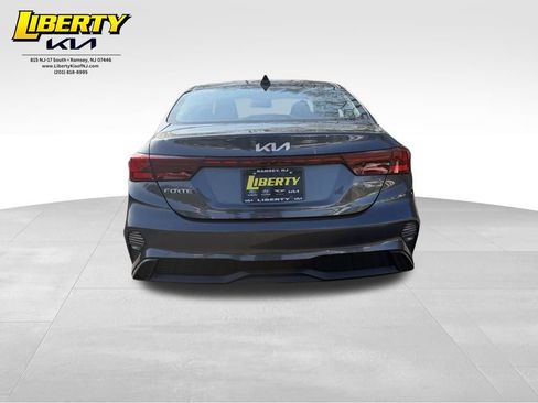 Used 2023 Kia Forte LXS image 6