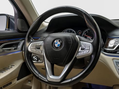 Used 2016 BMW 740i w/ Executive Package image 19