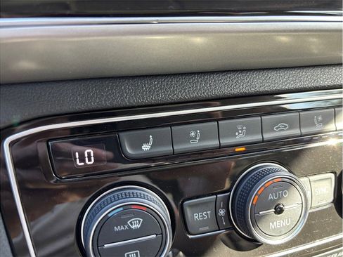 Used 2019 Volkswagen Atlas SEL Premium AWD/4WD image 35
