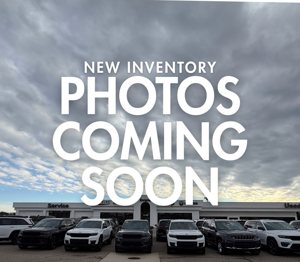 Used 2015 GMC Yukon Denali w/ Open Road Package AWD/4WD image 11