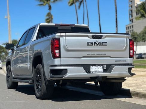 Used 2022 GMC Sierra 1500 Elevation w/ Elevation Premium Package image 3
