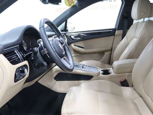 Used 2020 Porsche Macan S image 11