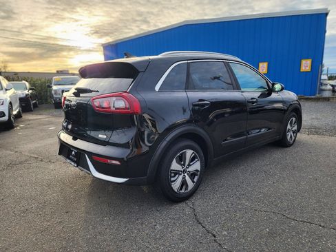 Used 2018 Kia Niro LX image 5