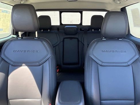 New 2025 Ford Maverick Lariat w/ Black Appearance Package image 33