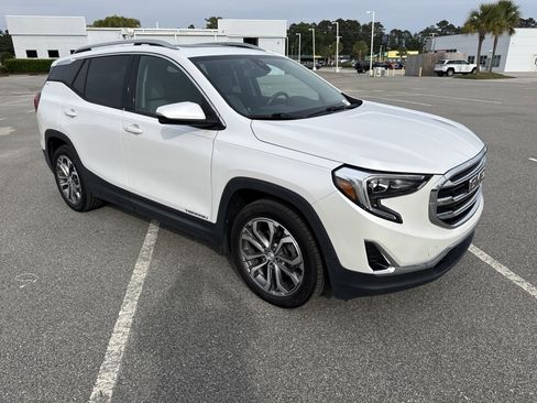 Used 2020 GMC Terrain SLT w/ Preferred Package image 2
