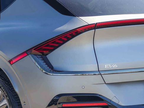 Used 2023 Kia EV6 GT-Line w/ GT-Line Suede Seat Package image 7