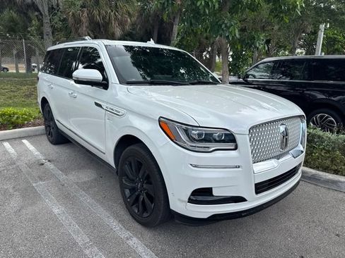 Certified 2022 Lincoln Navigator Reserve RWD image 2