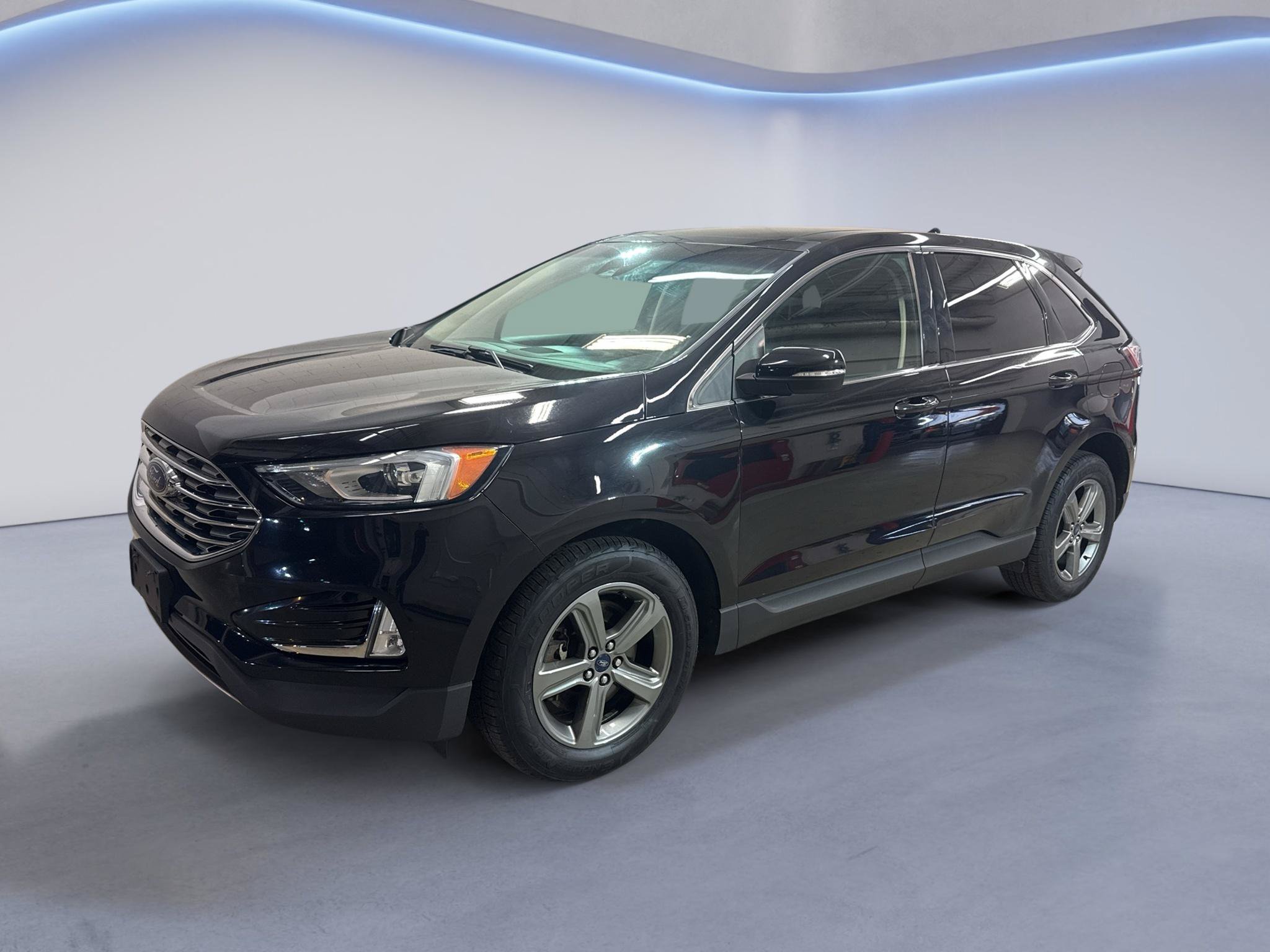 Used 2019 Ford Edge SEL w/ Equipment Group 201A AWD/4WD image 3