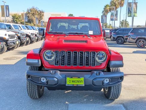 New 2026 Jeep Gladiator Sport image 2