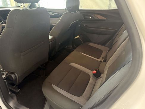 Used 2025 Chevrolet TrailBlazer LT AWD/4WD image 7