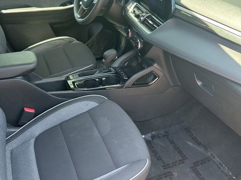 Used 2025 Chevrolet TrailBlazer LT FWD image 23