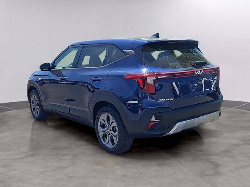 Certified 2025 Kia Seltos LX AWD/4WD image 6