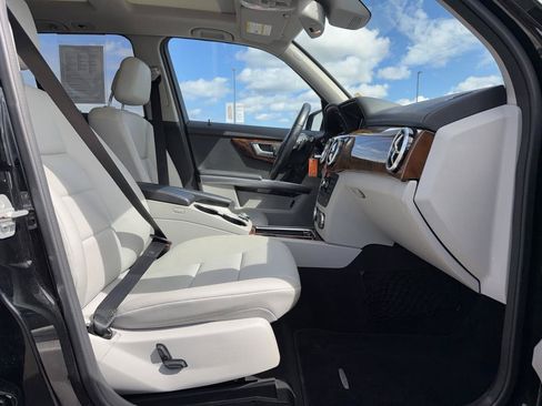 Used 2013 Mercedes-Benz GLK 350 4MATIC image 13