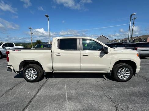 Used 2026 Chevrolet Silverado 1500 RST AWD/4WD image 4