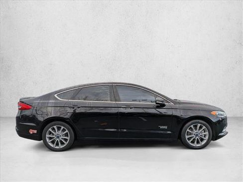 Used 2017 Ford Fusion Energi Titanium image 4
