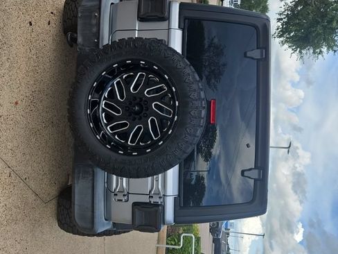 Used 2019 Jeep Wrangler Unlimited Sport S AWD/4WD image 6