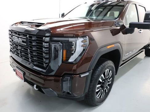 Used 2024 GMC Sierra 3500 Denali Ultimate AWD/4WD image 61