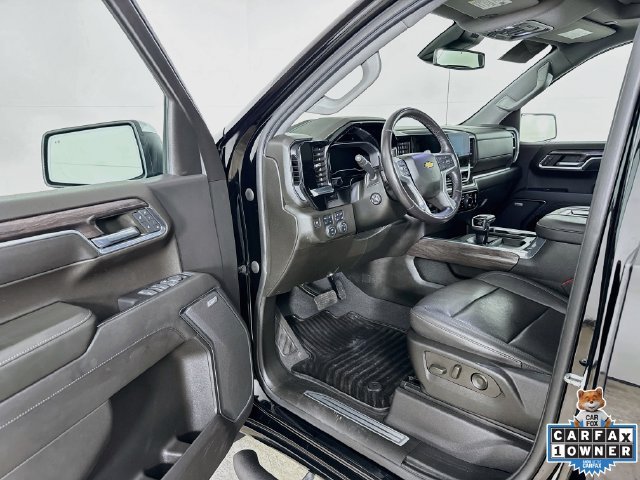 Used 2022 Chevrolet Silverado 1500 LTZ w/ LTZ Premium Package AWD/4WD image 3