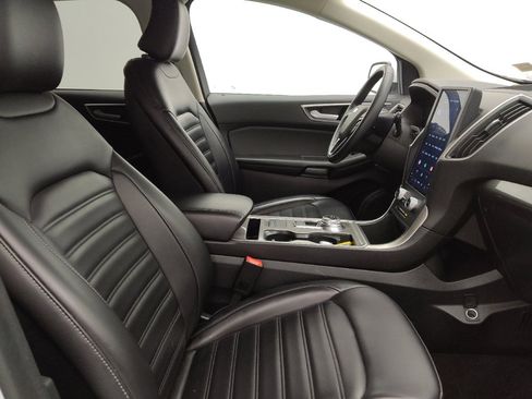 Used 2024 Ford Edge SEL image 21