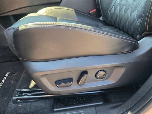 Used 2026 Nissan Rogue Platinum w/ Tech Package AWD/4WD image 19