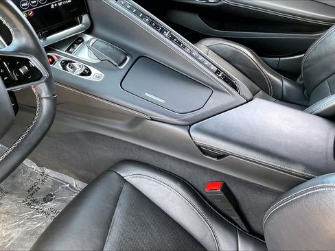 Used 2021 Chevrolet Corvette Stingray Preferred Cpe w/ Z51 Performance Package image 14