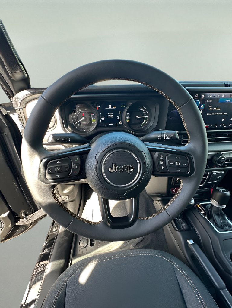 Used 2024 Jeep Wrangler Unlimited AWD/4WD image 16