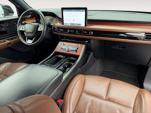 Used 2021 Lincoln Aviator Reserve w/ Elements Package Plus image 10
