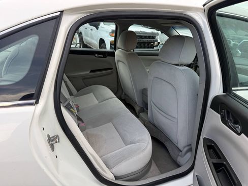 Used 2008 Chevrolet Impala LT FWD image 15