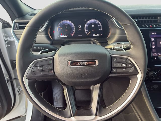 Used 2025 Jeep Grand Cherokee L Altitude AWD/4WD image 16