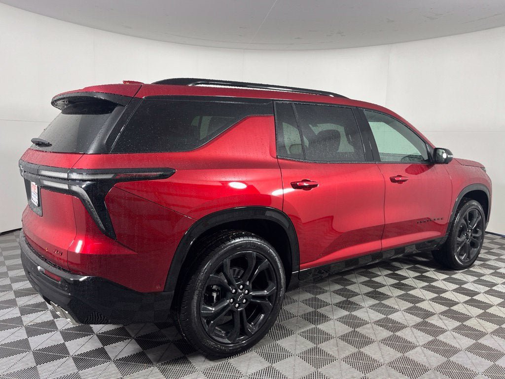 New 2027 Chevrolet Traverse RS w/ LPO, Floor Liner Package AWD/4WD image 4