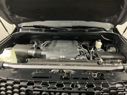 Used 2018 Toyota Tundra SR5 w/ SR5 Upgrade Package image 10