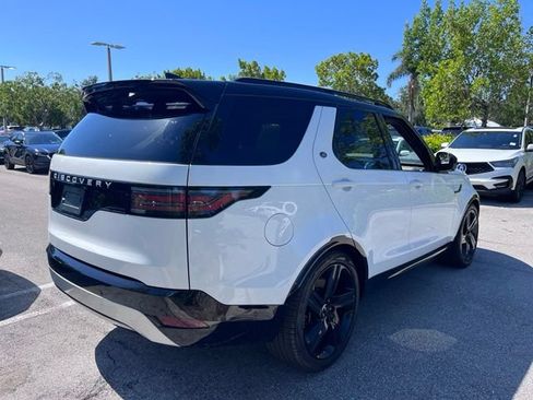 Used 2024 Land Rover Discovery Metropolitan Edition AWD/4WD image 6