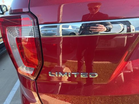 Used 2019 Ford Explorer Limited w/ Ford Safe & Smart Package image 5